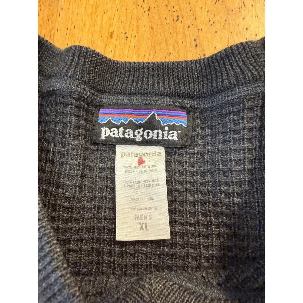 Patagonia Merino Wool XL V-Neck Waffle Knit Sweater Charcoal Grey Mens Pullover